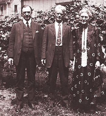 James Martin McClanahan (center) &  Anna Matilda McClung (right)