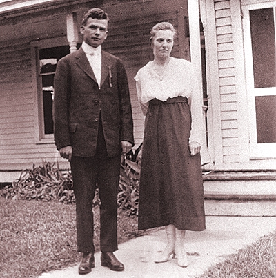 Wedding photograph of Clarence William Cook and Ethel Beatrice Miller, August 18, 1917