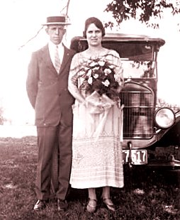 Clay Troxell Davis and his wife Gertrude Theilmann, photograph taken in 1925