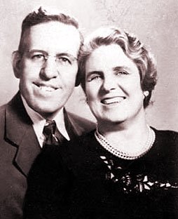 Clay Troxell Davis (1899-1954) and Gertrude Theilmann (1898-1988), date unknown