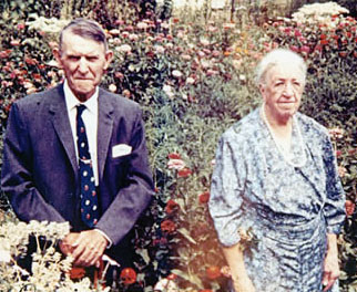 Isom G. Davis and his wife Idella Ora Fisher, 1959