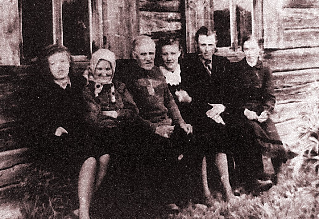 Peter Preidis Family - Lithuania 1946