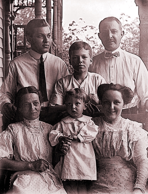 George Elmer Fisher Family portrait, ca. 1907